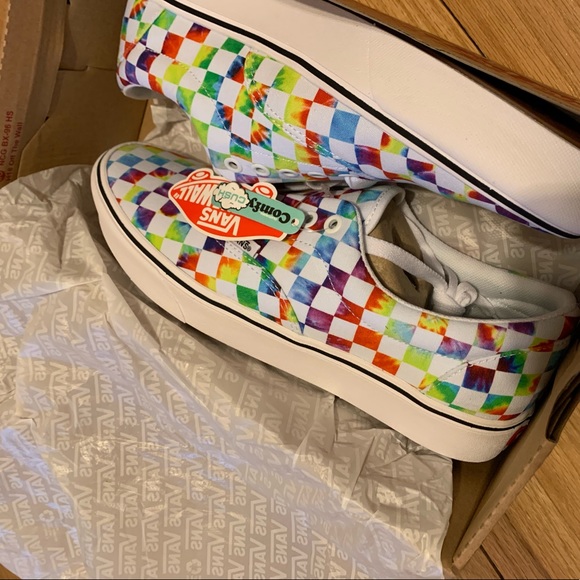 VANS Multi Color ComfyCush Checkered Low Top - Picture 3 of 4